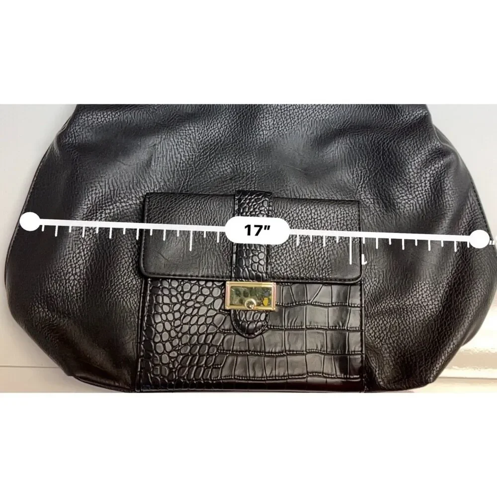 NWOT Olivia + Joy faux pebbled leather shoulder/hobo bag
